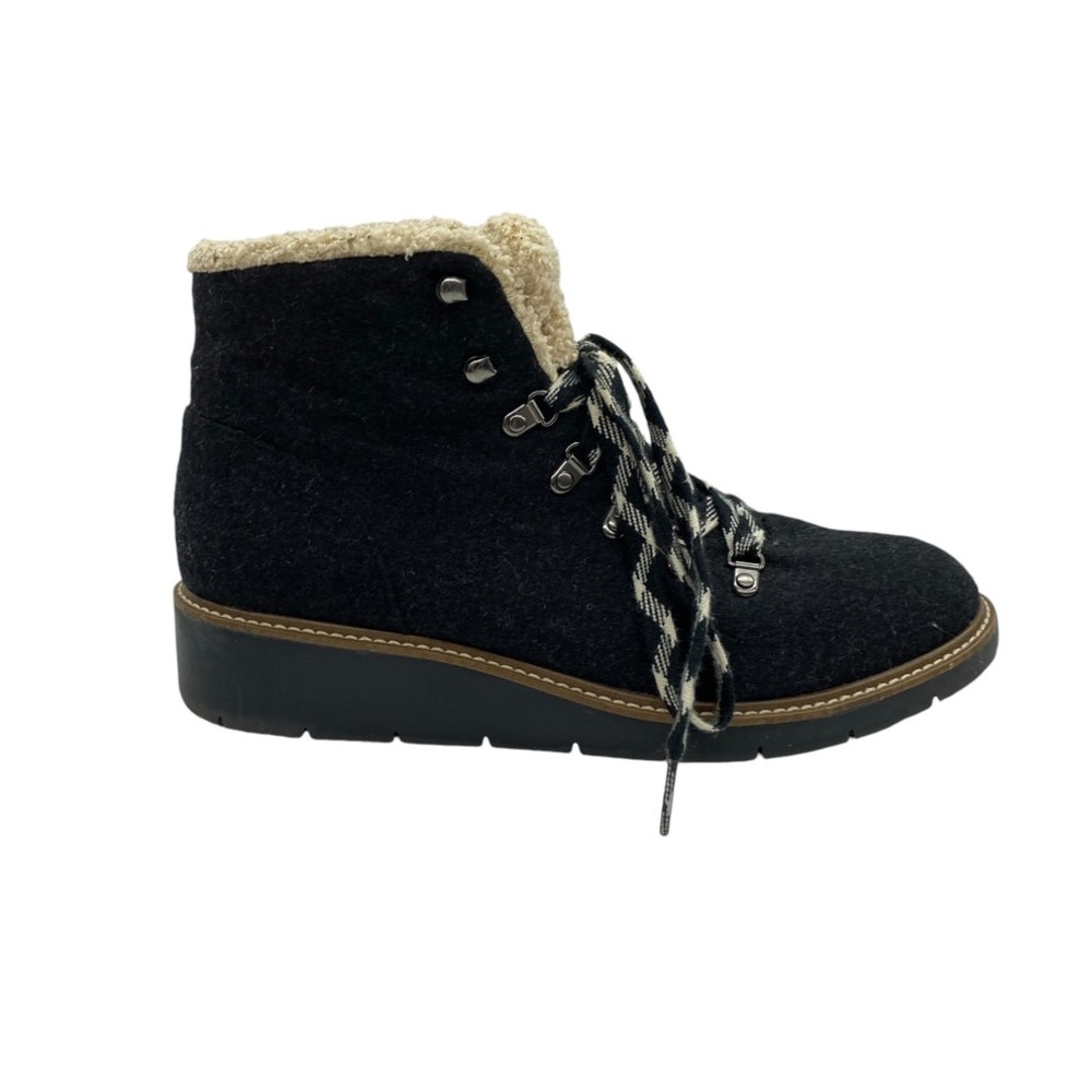 NWT Sz 11 Dr. Scholl’s black lace up waterproof ankle boots